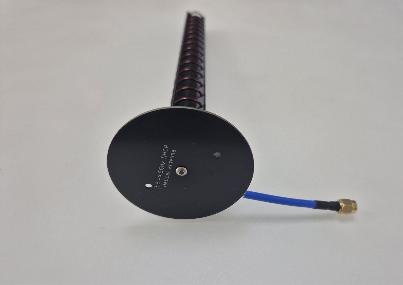 Антени типу Helix, 18 витків, 3.5-4.5GHz-1